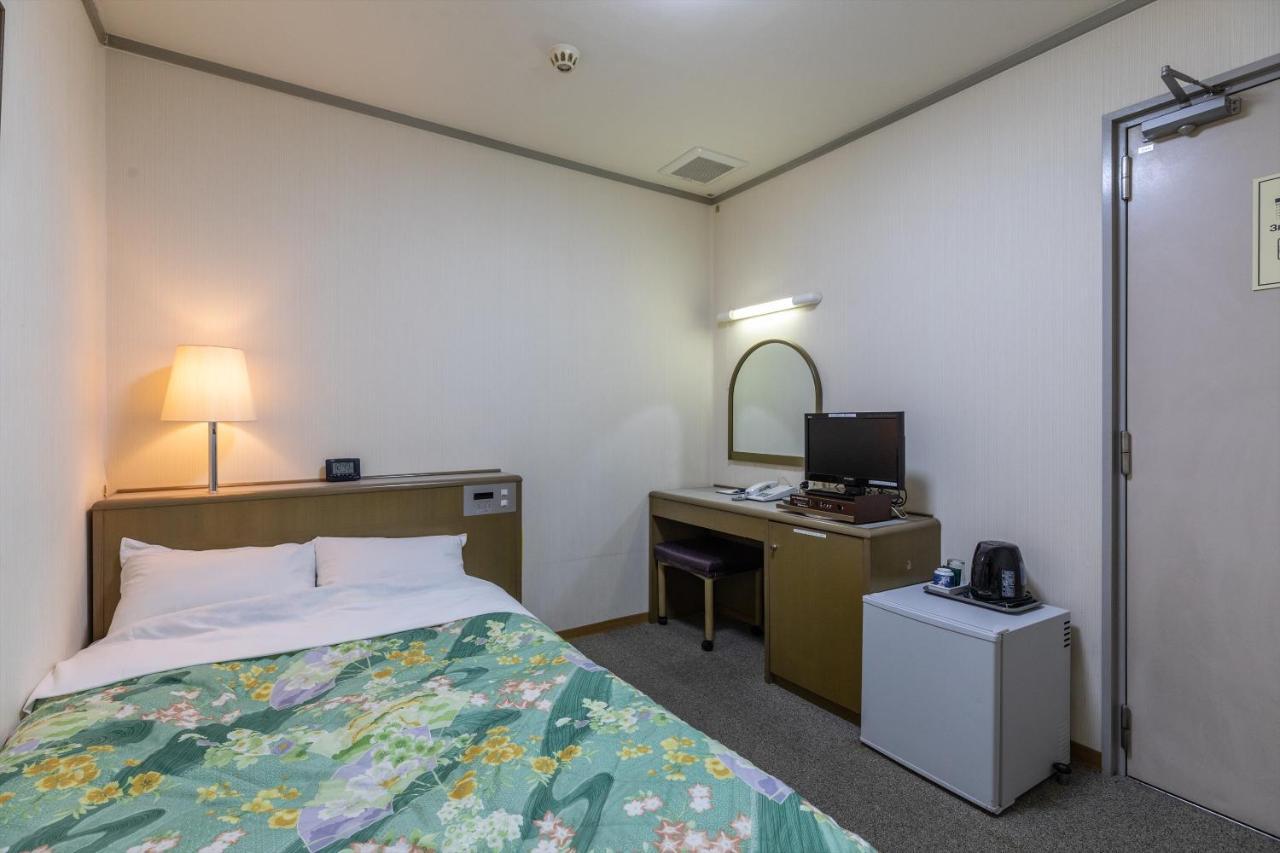 Tabist Business Hotel Takamado Shin-Omiya Nara Buitenkant foto
