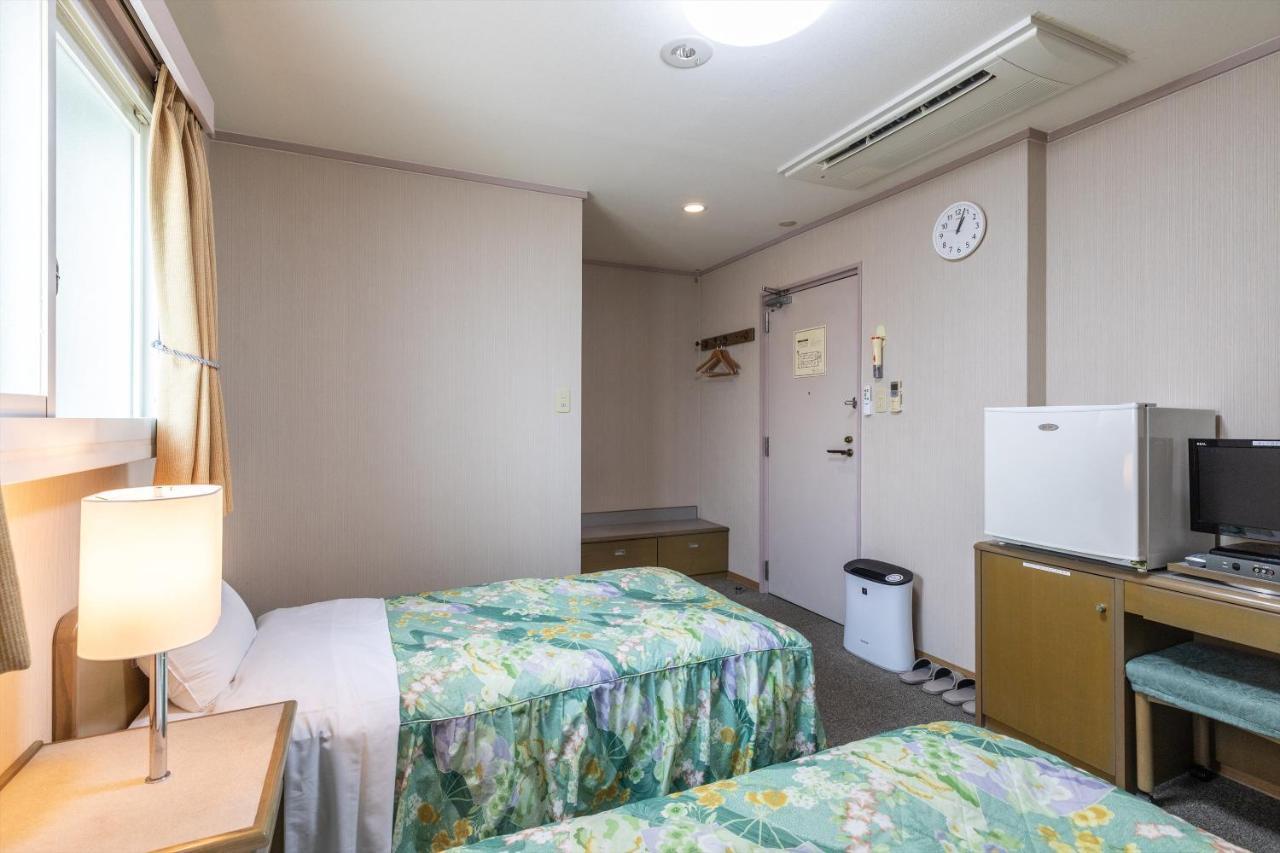 Tabist Business Hotel Takamado Shin-Omiya Nara Buitenkant foto