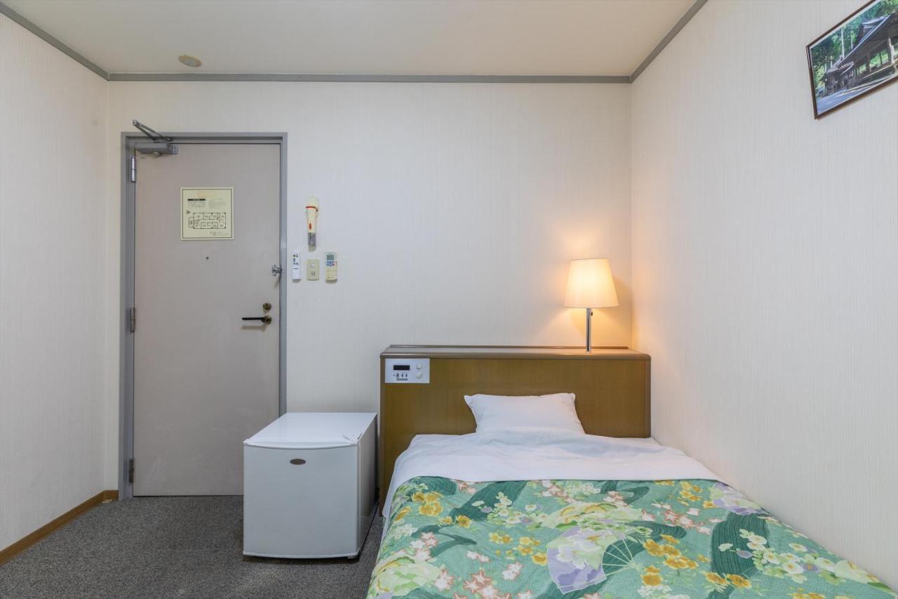 Tabist Business Hotel Takamado Shin-Omiya Nara Buitenkant foto